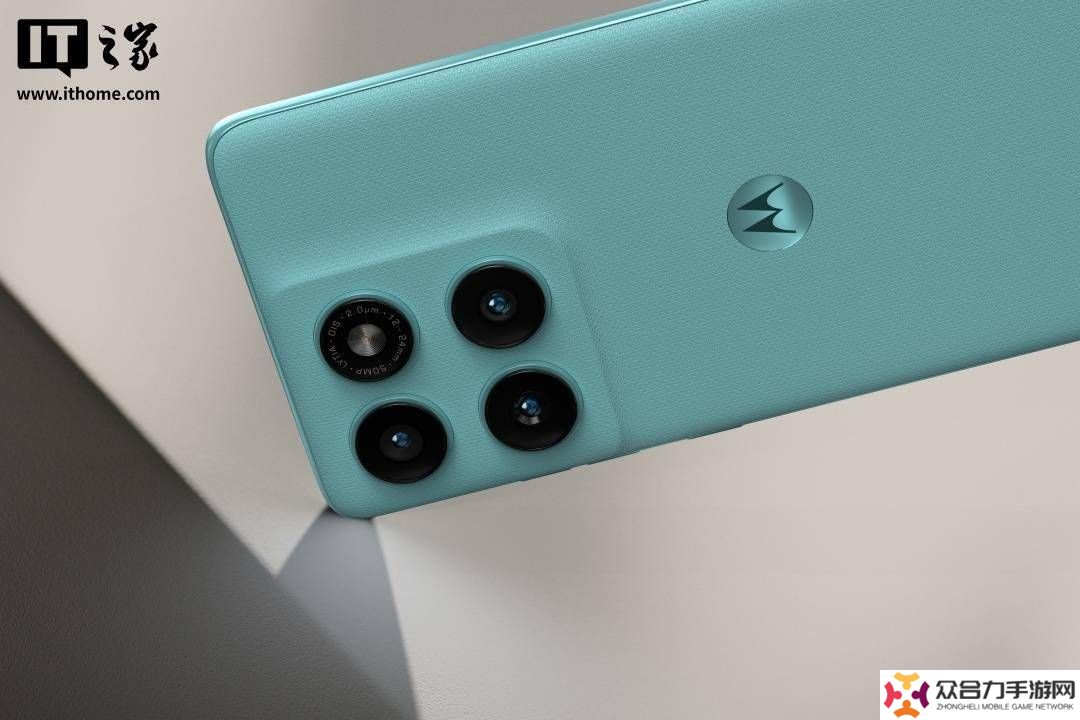 摩托羅拉Edge 60 Fusion來襲：獨特帆布外觀，售價299.99英鎊起